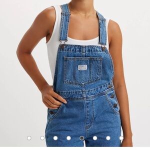 Foolish love Dark wash Levi’s overalls